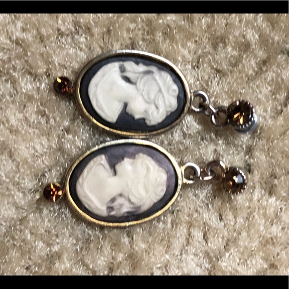 Victorian gold plated and citrine cameo earrings! - Picture 3 of 3